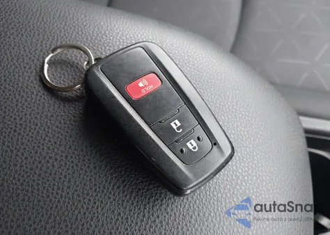 2019 Toyota Rav4 Xle z USA, uszkodzony, nr VIN JTMP1RFV5KD515638